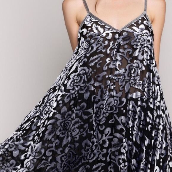 NWTGS Boho Retro Inspired Velvet Burn Out Spaghetti Strap Swing Dress - Picture 6 of 11